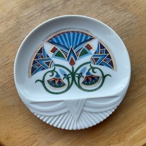 Vintage Elizabeth Arden "Treasures of the Pharaohs" trinket dish/powder box lid
